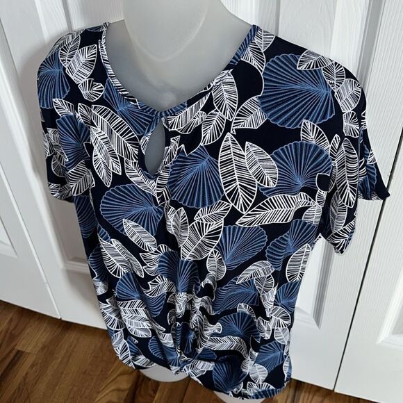 Amana Textured Navy Blue Palm Leaf Knot Shirt Top Blouse Small S NWT - Picture 2 of 6